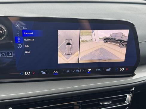 New 2026 Chevrolet Traverse LT w/ Driver Confidence Package image 18