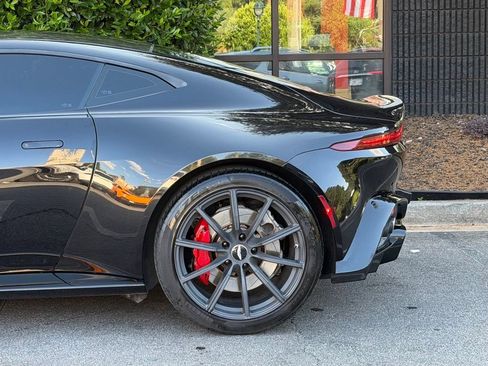 Used 2019 Aston Martin V8 Vantage Coupe RWD image 10