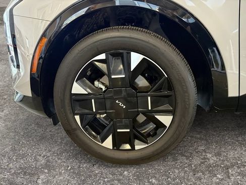 Certified 2026 Kia Sportage SX Prestige AWD/4WD image 12