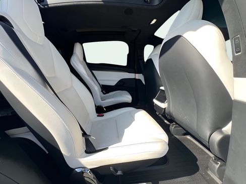 Used 2022 Tesla Model X Plaid AWD/4WD image 24