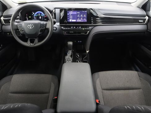 Used 2025 Toyota Camry LE w/ Convenience Package FWD image 30