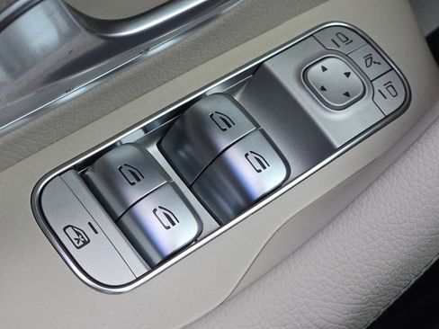 New 2026 Mercedes-Benz GLS 450 GLS 450 image 27