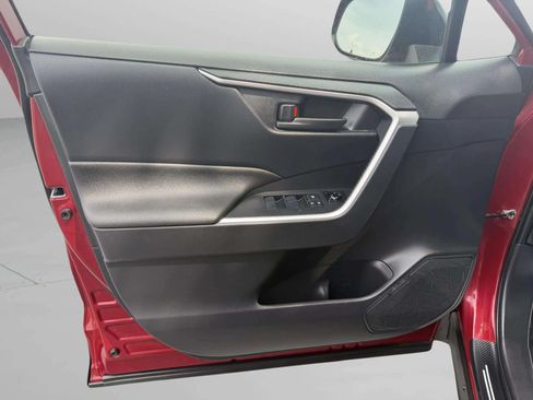 Used 2019 Toyota RAV4 LE w/ All Weather Liner Package AWD/4WD image 15