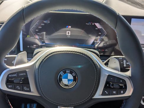 New 2026 BMW X5 M60i w/ Executive Package image 21