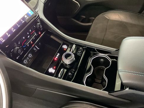 Used 2023 Jeep Grand Cherokee Trailhawk w/ Luxury Tech Group III image 18