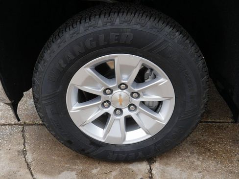 Used 2025 Chevrolet Silverado 1500 LT image 32