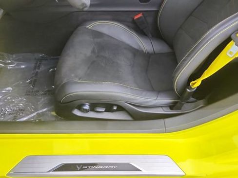 Used 2024 Chevrolet Corvette Stingray Premium Conv w/ Z51 Performance Package image 30