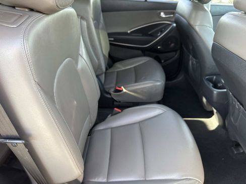 Used 2019 Hyundai Santa Fe XL image 25