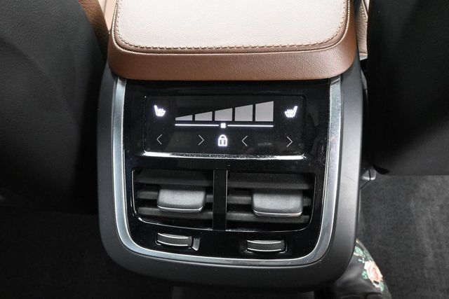 Used 2024 Volvo XC90 B5 Plus w/ Protection Package AWD/4WD image 32