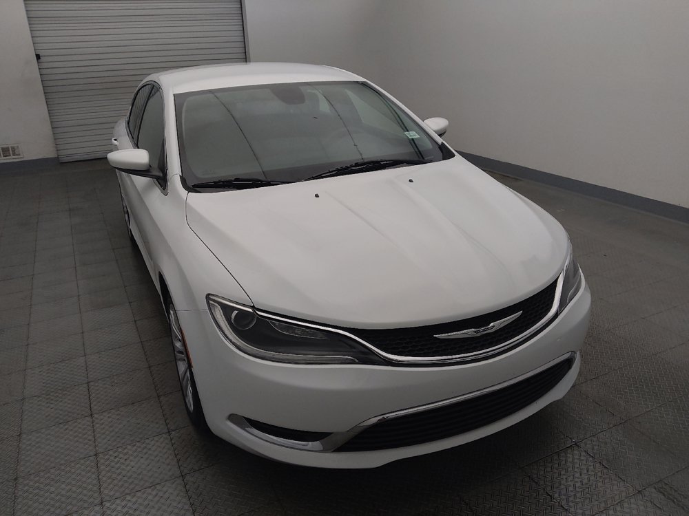 Used 2016 Chrysler 200 Limited FWD image 14