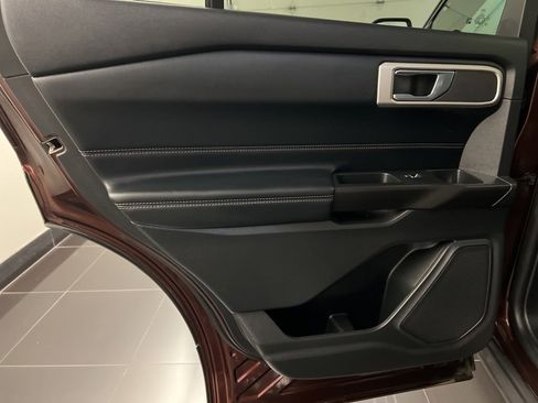 Certified 2020 Ford Explorer XLT w/ Equipment Group 202A image 31