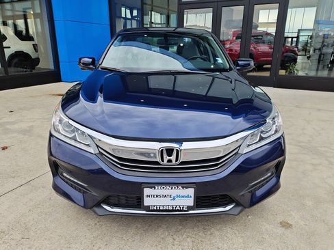 Used 2017 Honda Accord EX-L image 2