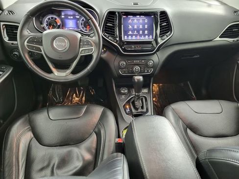 Used 2019 Jeep Cherokee Limited image 19