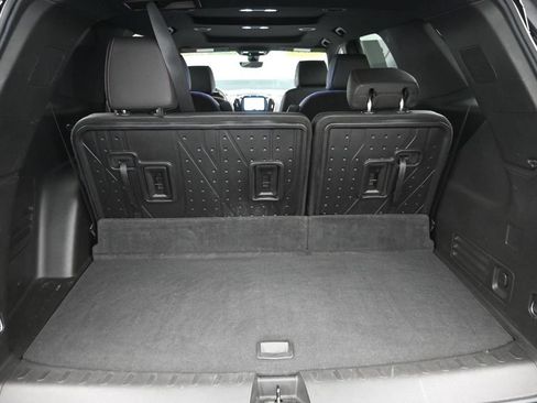 Used 2023 Chevrolet Traverse RS w/ LPO, Floor Liner Package AWD/4WD image 12