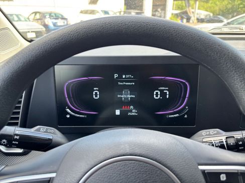 Used 2025 Kia Sportage LX FWD image 39