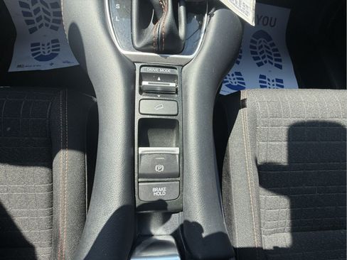 Used 2025 Honda HR-V Sport image 22