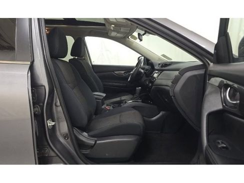 Used 2019 Nissan Rogue SV AWD/4WD image 6