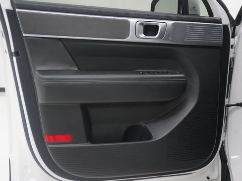 Used 2025 Hyundai Santa Fe SEL FWD image 15