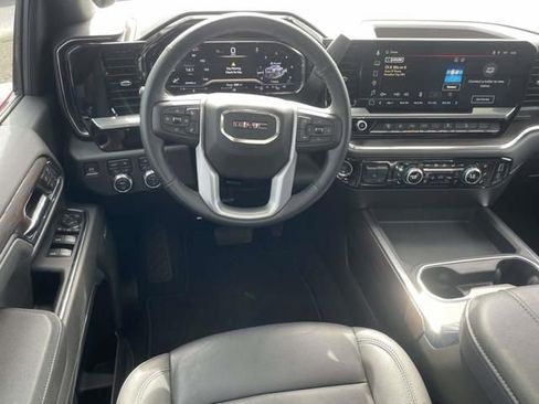 Used 2025 GMC Sierra 2500 SLT w/ SLT Convenience Package AWD/4WD image 3