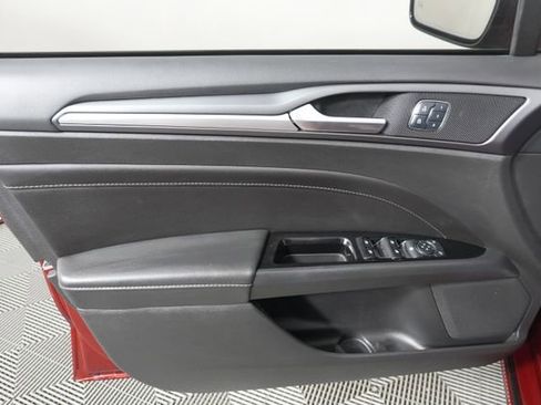 Used 2016 Ford Fusion Titanium FWD image 33