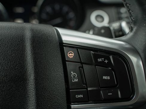 Used 2016 Land Rover Discovery Sport HSE AWD/4WD image 21