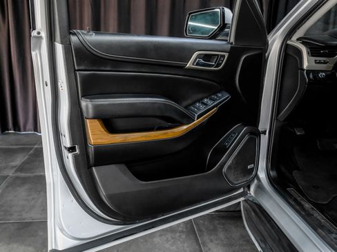 Used 2020 GMC Yukon XL Denali RWD image 48