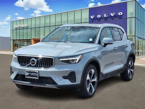 New 2025 Volvo XC40 B5 Core w/ Protection Package Premier image 7