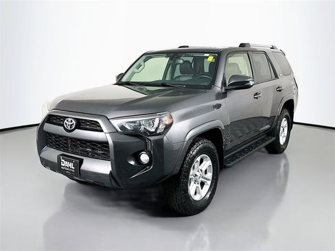 Used 2019 Toyota 4Runner SR5 Premium image 3