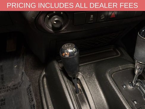 Used 2018 Jeep Wrangler Unlimited Sport S AWD/4WD image 13