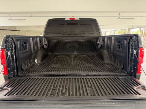 Used 2015 Ford F150 XLT AWD/4WD image 20