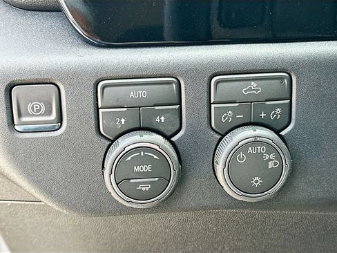 New 2026 Chevrolet Silverado 1500 LT AWD/4WD image 11