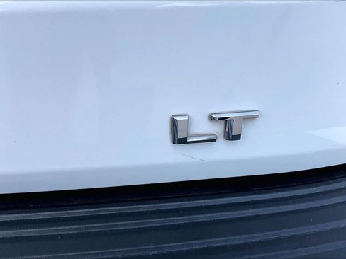 Used 2022 Chevrolet Tahoe LT w/ Luxury Package RWD image 10