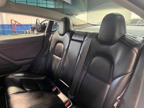 Used 2019 Tesla Model 3 Long Range image 16