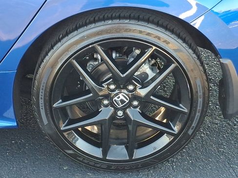 Used 2023 Honda Civic Sport image 27