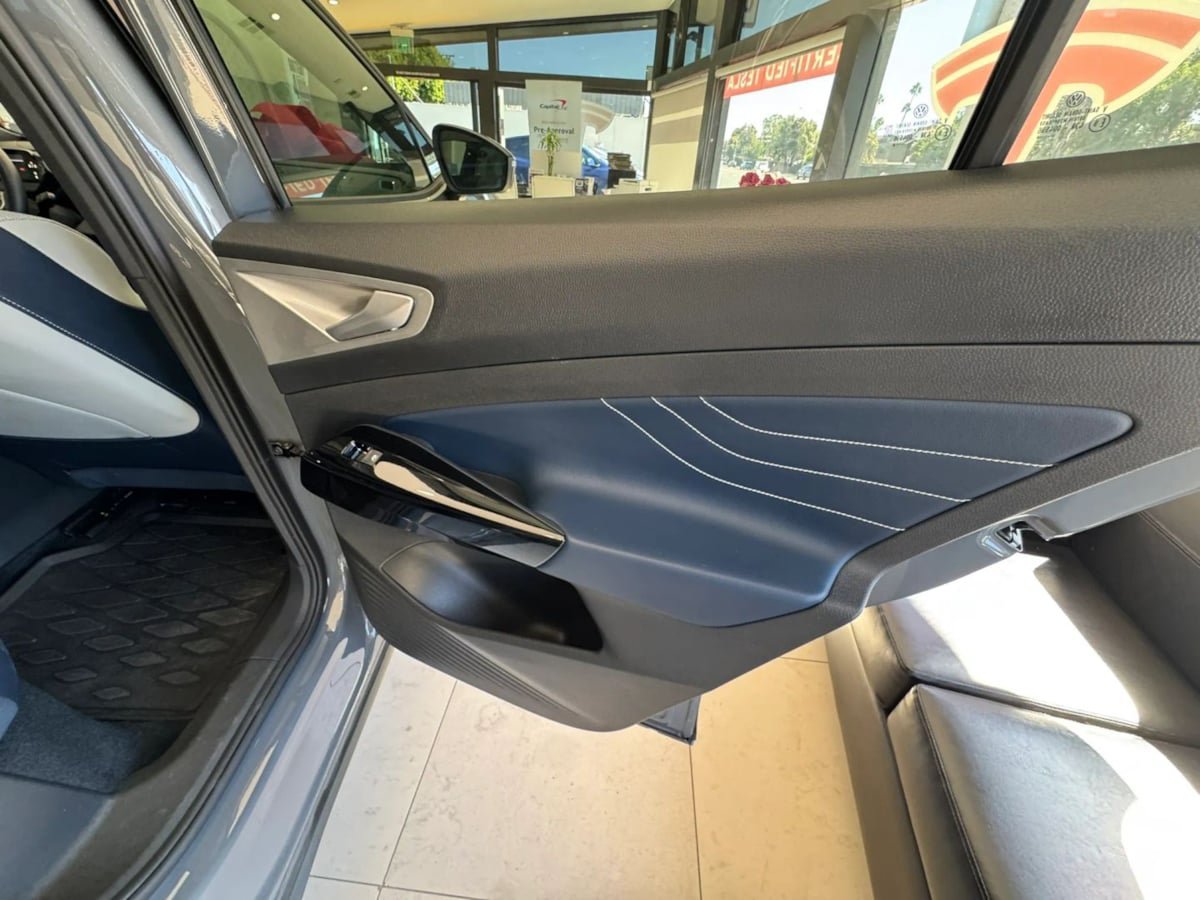 Used 2024 Volkswagen ID.4 S RWD image 37