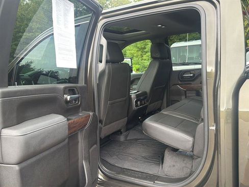Certified 2022 GMC Sierra 2500 SLT w/ SLT Convenience Package AWD/4WD image 12