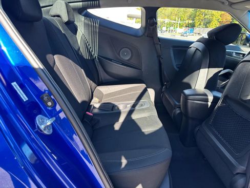 Used 2012 Hyundai Veloster image 16