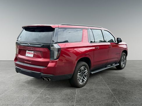 Certified 2025 Chevrolet Suburban Z71 w/ Comfort Package AWD/4WD image 5
