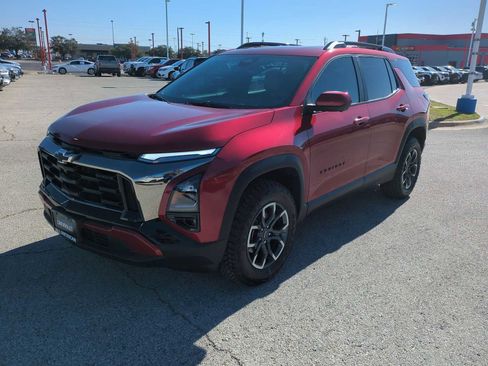 Used 2025 Chevrolet Equinox ACTIV w/ Safety and Technology Package image 4