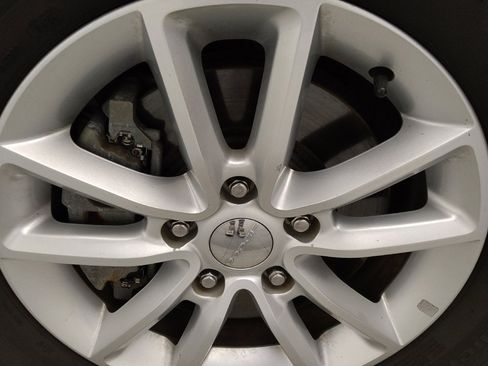 Used 2018 Dodge Grand Caravan SXT image 31