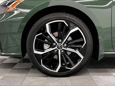 New 2026 Nissan Altima 2.5 SR FWD image 12