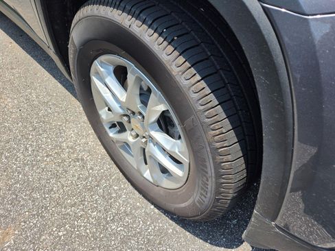 Used 2020 Chevrolet Traverse LS w/ LPO, Floor Liner Package FWD image 4