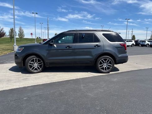 Used 2019 Ford Explorer Sport w/ Equipment Group 401A AWD/4WD image 6