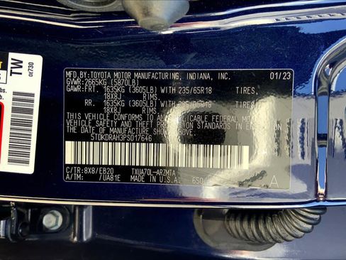 Used 2023 Toyota Highlander XLE image 36