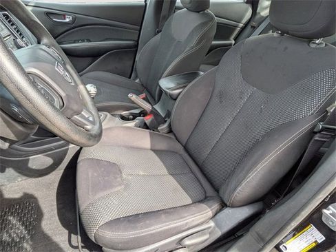 Used 2015 Dodge Dart SXT image 23