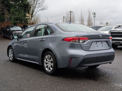 Used 2023 Toyota Corolla LE image 5