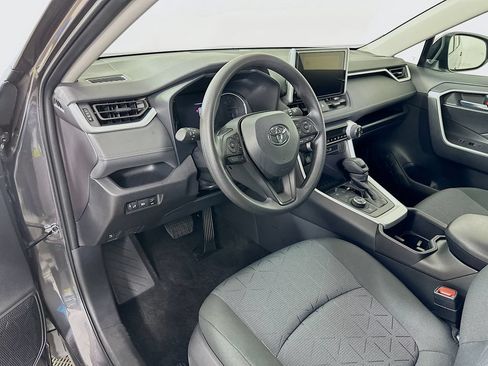 Certified 2025 Toyota RAV4 XLE AWD/4WD image 9