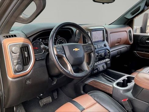 Used 2022 Chevrolet Silverado 2500 High Country w/ Technology Package image 12