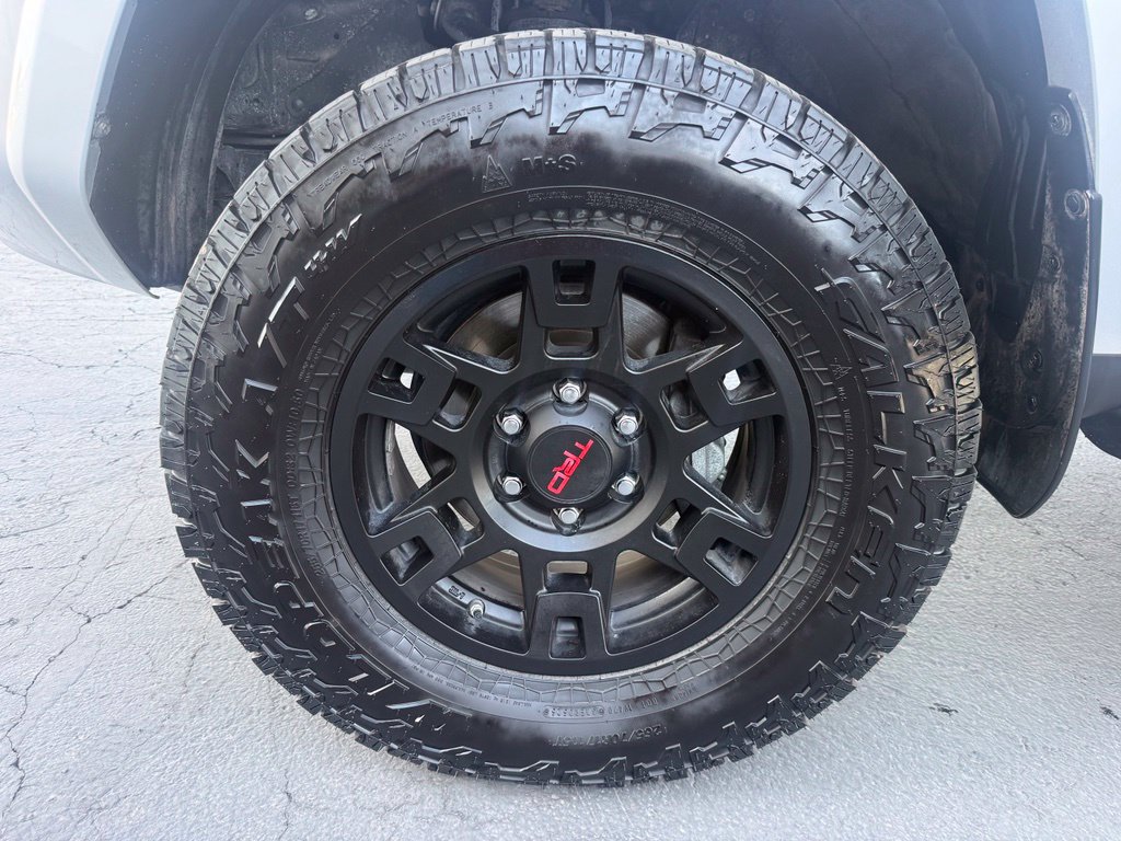 Used 2021 Toyota 4Runner TRD Off-Road Premium w/ Moonroof Package AWD/4WD image 26