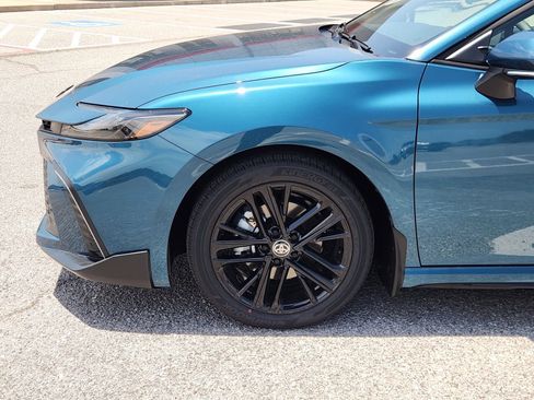 New 2026 Toyota Camry SE w/ Convenience Package FWD image 9